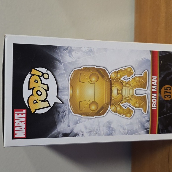 Marvel Studios Gold Iron Man Pop! Vinyl - Picture 2 of 6